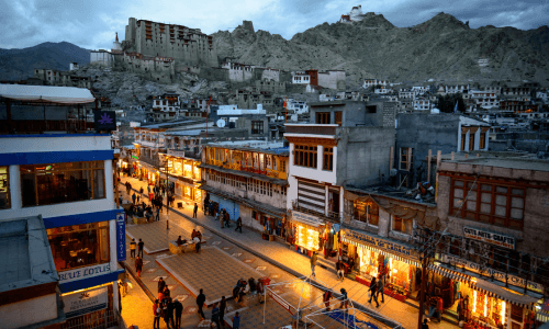 Leh-market