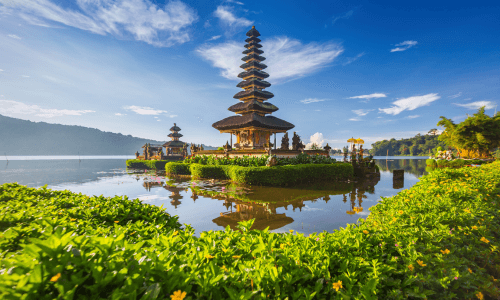 Pura Beratan temple Bali